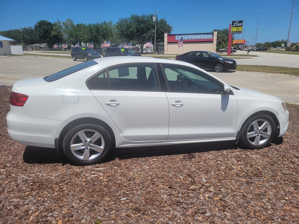 2011 Volkswagen Jetta TDI's photo