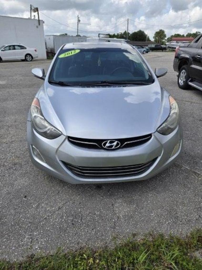 2012 Hyundai Elantra Limited's photo